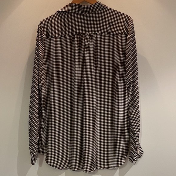 Ann Taylor shirt. - Picture 5 of 7